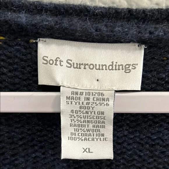 Soft Surroundings Navy and Gold Embroidered Sweater size XL - Picture 2 of 4